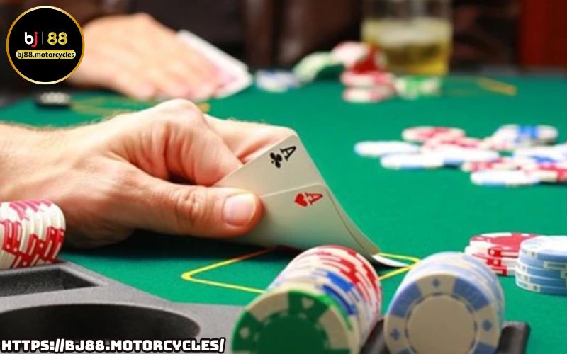Poker BJ88 không chỉ hấp dẫn với tỷ lệ thưởng cao mà còn là nơi rèn luyện tư duy chiến thuật cực đỉnh